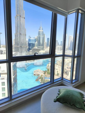 Luxury Burj Facing Apt in DT